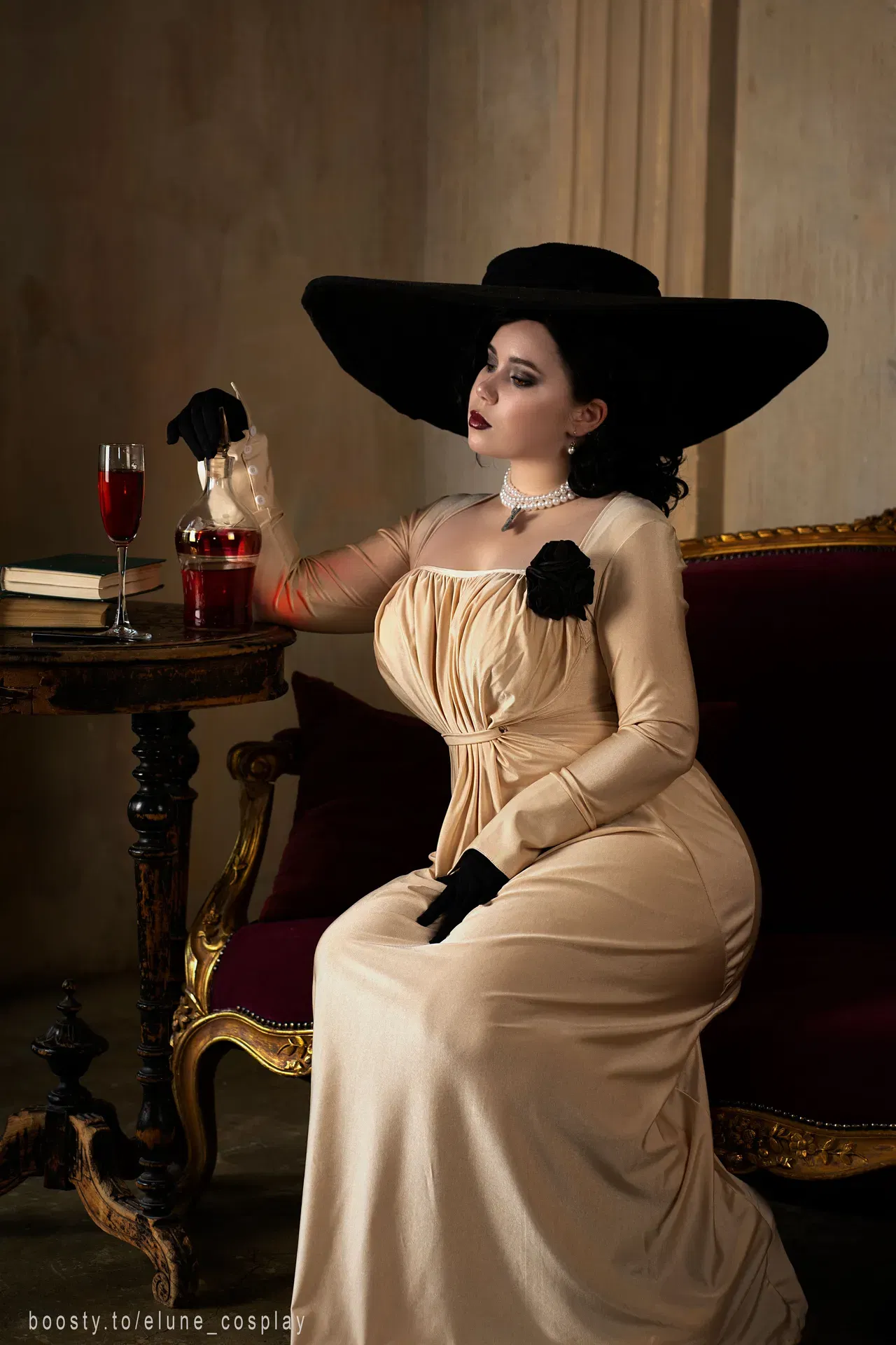 Elune - Nữ bá tước Dimitrescu - Thư Viện Hentai - hentai porno - Image 1