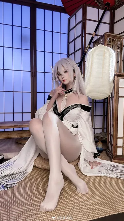 El prisionero de Salón - Azur Lane: Hakuhō - Galería Hentai
