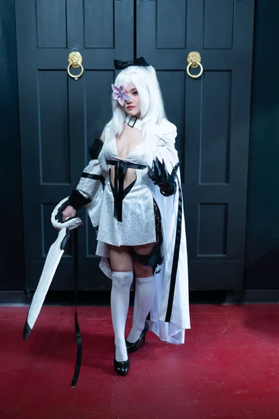Una Cosplayer - Zero - Galeria Hentai