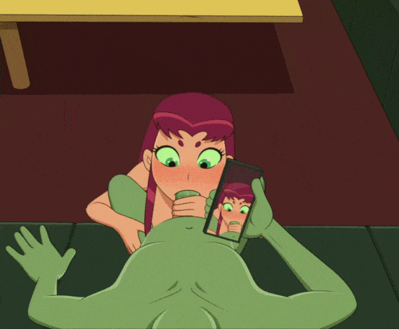 Starfire finalizando Beastboy em sua boca - GIF Hentai