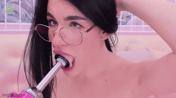 آلة مص القضيب - GIF هنتاي