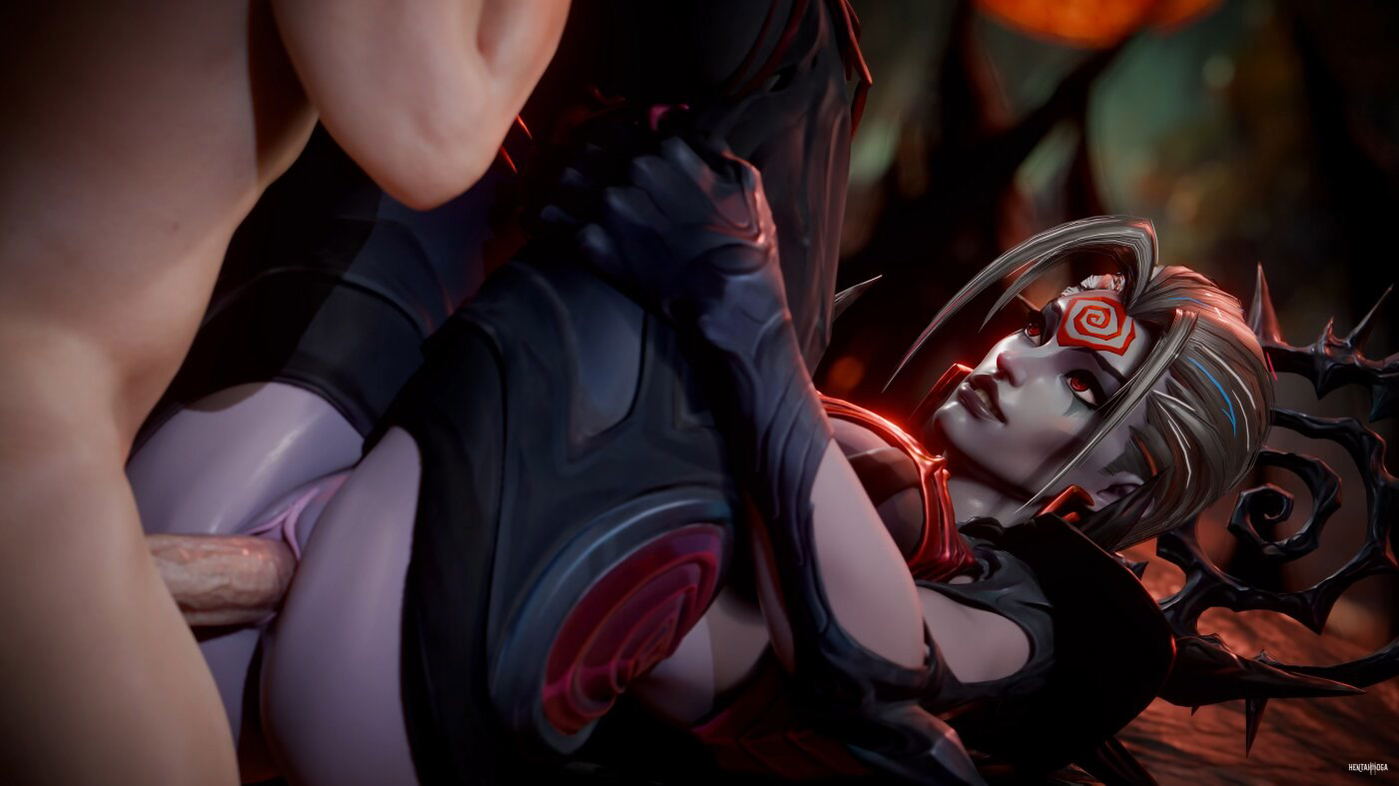 Hela Queen in Black