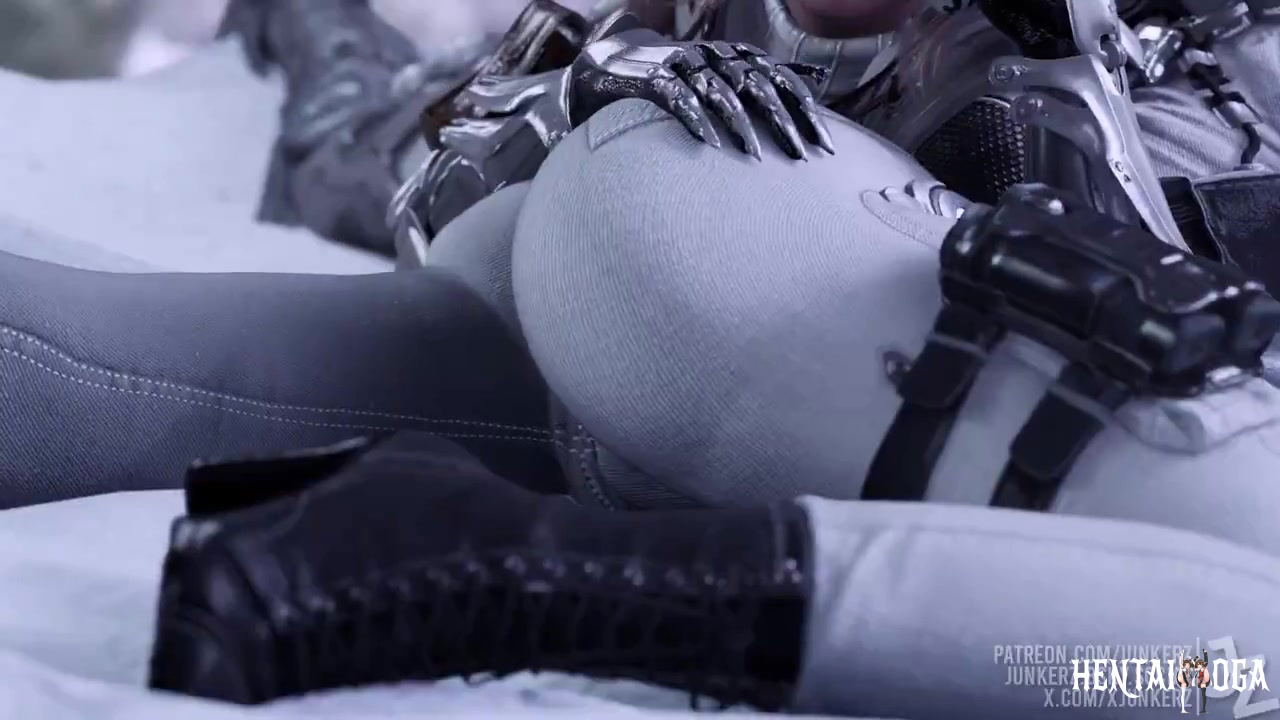 Viessa slapping Hailey's ass