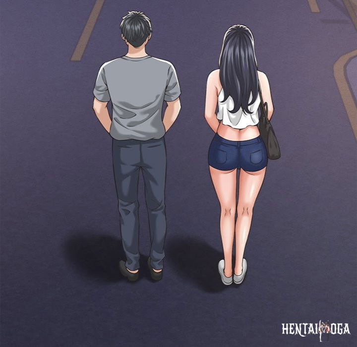 Right Under His Roof Right Under His Roof Chapter 28 - Página 121